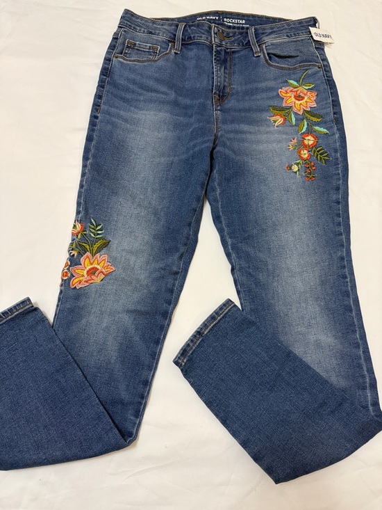 Old Navy Denim - Old Navy Skinny Leg Rock Star Jeans with Floral Embroidery 6 NWT